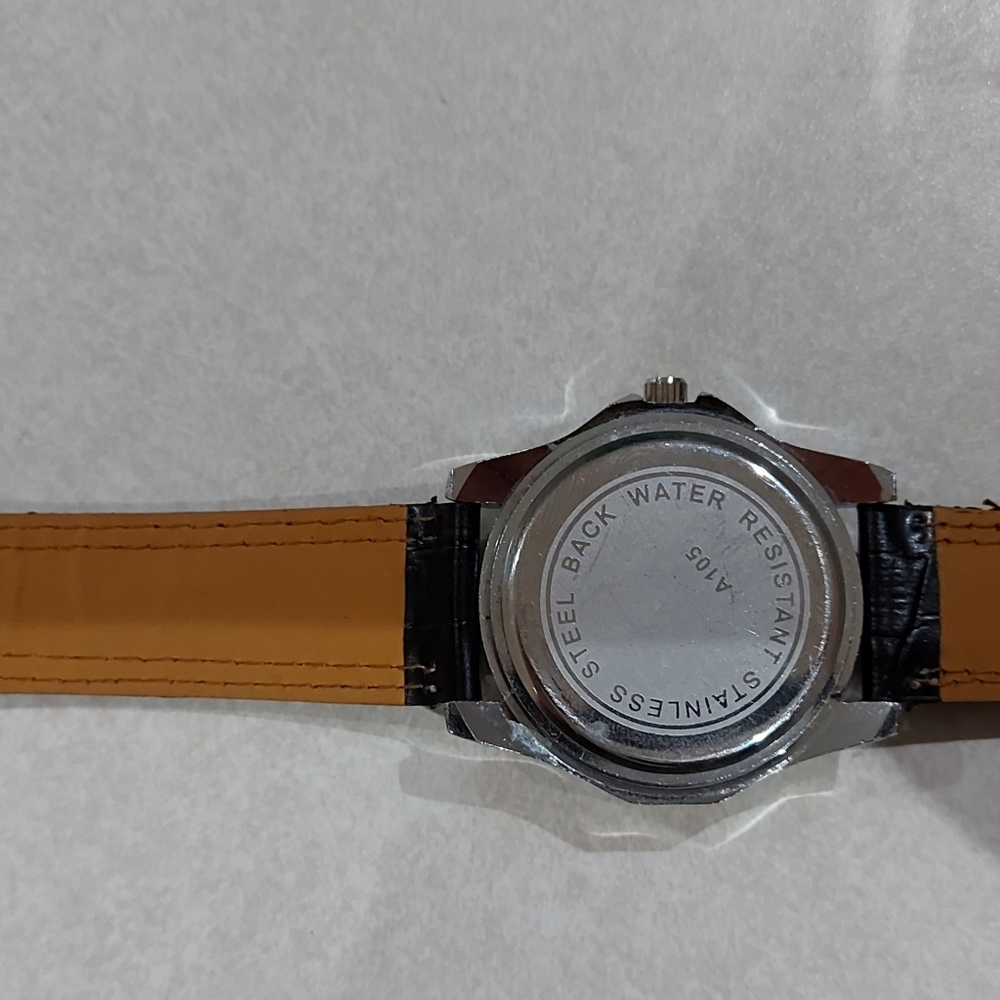 Watch - Picture 8 of 8